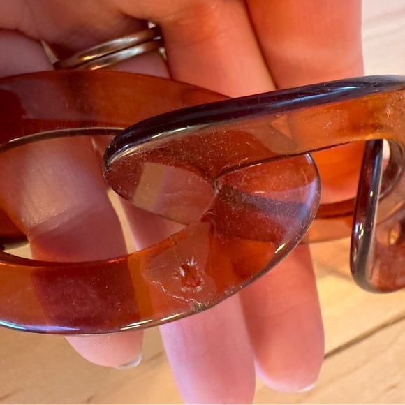 Kenneth Jay Lane Resin Link Statement Necklace - Picture 4 of 4